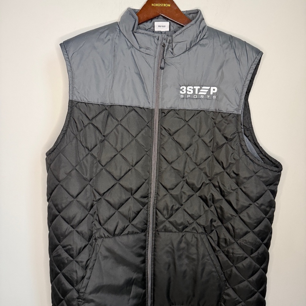 3 Step logo's Men's Puffer Vest